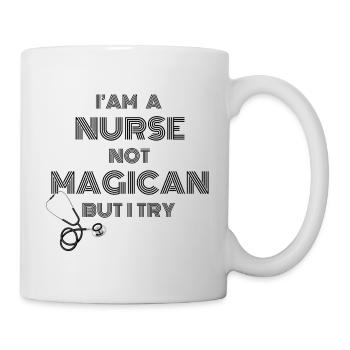 Ich bin Krankenschwester, kein Zauberer, aber ich bemühe mich – medizinisches Summen - Tasse - Weiß - Rechts