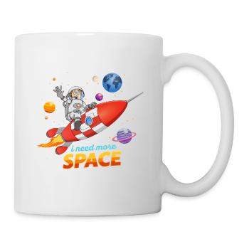 Ich brauche mehr Platz. Astronaut auf Raketenillustration - Tasse - Weiß - Rechts