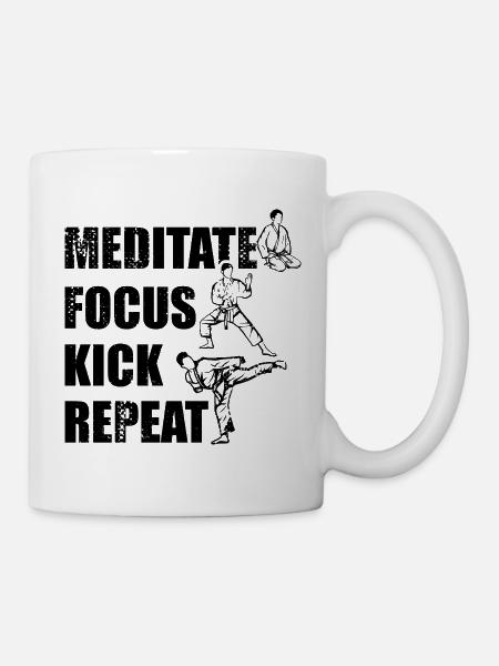 Motivierender Karatespruch - Tasse - Weiß
