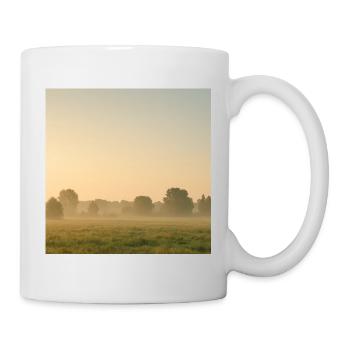 Brouillard matinal sur la prairie dorée - Mug blanc - blanc - Droite