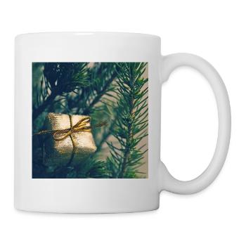 Golden present on pine branches - Mug - white - Right