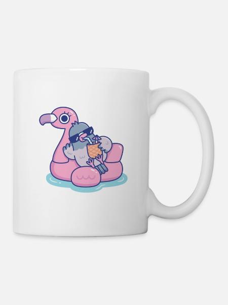 Lustige Taube mit Sonnenbrille entspannt auf Flamingo - Tasse - Weiß