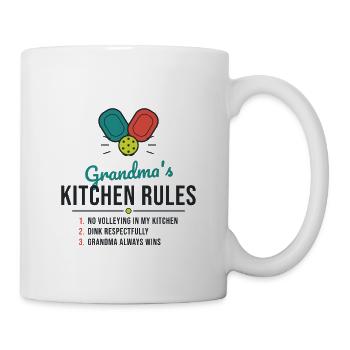 Omas Küche Regeln - Tasse - Weiß - Rechts