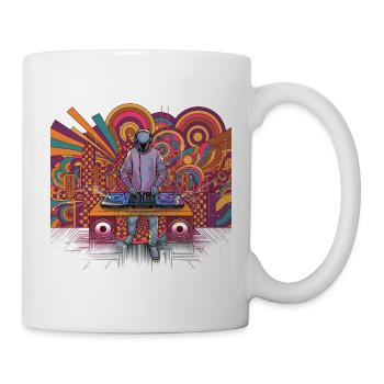 Futuristischer DJ im psychedelischen Hintergrund - Tasse - Weiß - Rechts