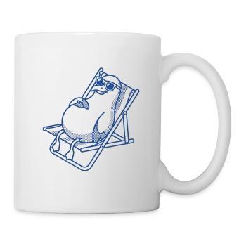 Penguin chills on bench - Mug - white - Right