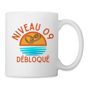 Level 09 Unlocked, modern artwork and joyeus - Mug - white - Right