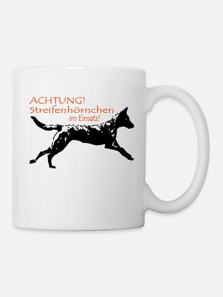 Herder Streifenhörnchen im Einsatz - Tasse - Weiß