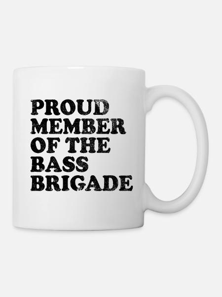 Fier membre de la Bass Brigade - noir - Mug blanc - blanc