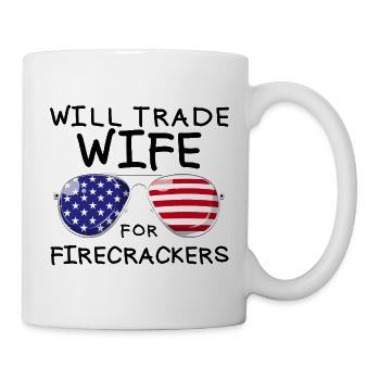 Troquez la femme pour les feux d’artifice masculins le 4 juillet - Mug blanc - blanc - Droite