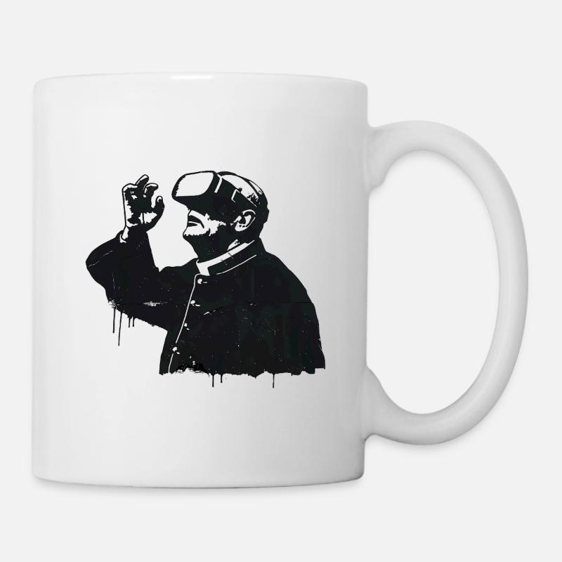 Priester mit VR Brille – Glaube trifft Zukunft - Tasse - Weiß