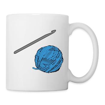 Blaues Häkel-Garn mit Häkelnadel - Tasse - Weiß - Rechts