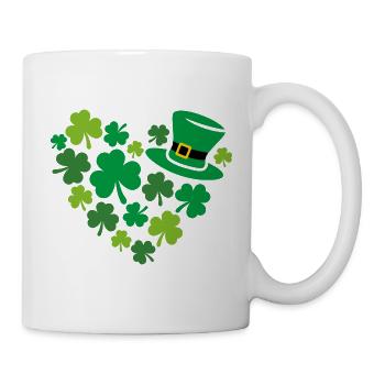 Herzförmiges Kleeblatt zum St. Patrick Tag - Tasse - Weiß - Rechts