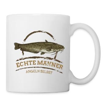 Echte Männer fangen Wels - Tasse - Weiß - Rechts