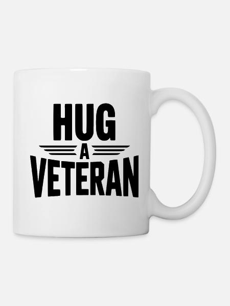 Umarme einen Veteranen - Tasse - Weiß