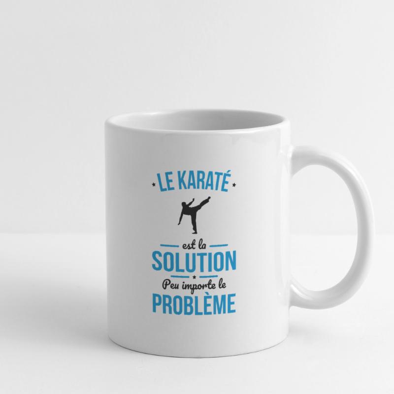 Le karaté est la solution peu importe le problème Mug blanc