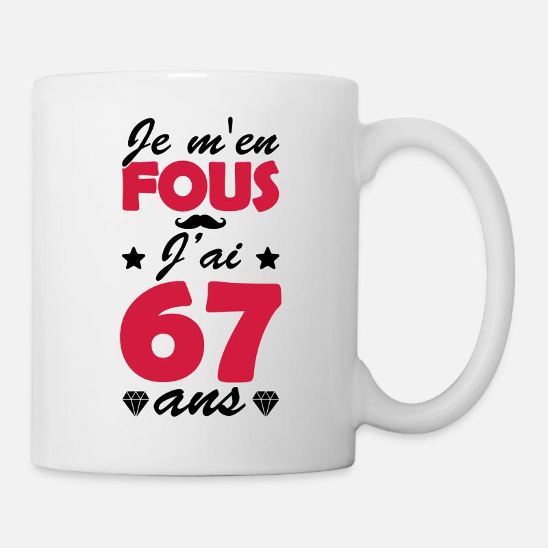 j ai 67 ans / cadeau anniversaire 67 ans - Mug blanc - blanc
