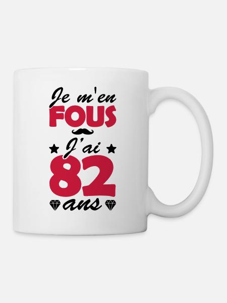 je m en fous j ai 82 ans / t-shirt 82 ans - Mug blanc - blanc
