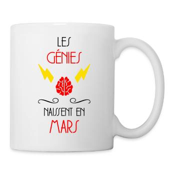 Les Génies Naissent en Mars Cadeau Bébé - Mug blanc - blanc - Droite