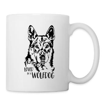 Loved by a Wolfdog Tschechoslowakischer Wolfhund - Tasse - Weiß - Rechts