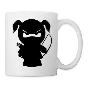 grimmiges Ninjamädel mit Pfeil und Bogen - Tasse - Weiß - Rechts