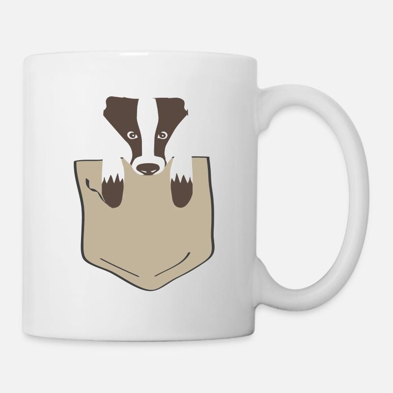 Lustiger Dachs in Brusttasche - Tasse - Weiß