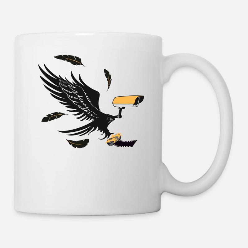 Regarder l'aigle avec le film rouler dans les griffes - Mug blanc - blanc