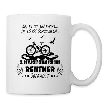 Von Ebike Rentner überholt - Fahrrad Rente Spruch - Tasse - Weiß - Rechts
