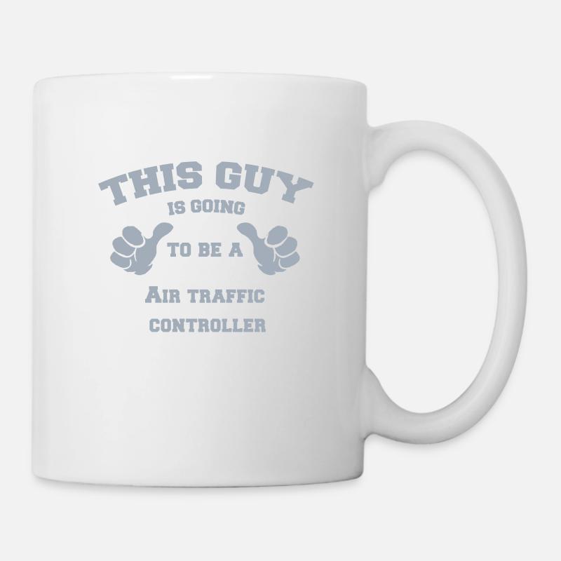 Ce type va devenir contrôleur aérien - Mug blanc - blanc