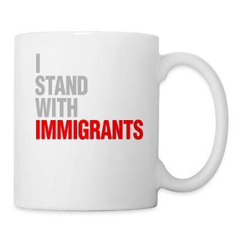 Aufgeschobene Maßnahmen für Ankünfte im Kindesalter stehen mit - Tasse - Weiß - Rechts