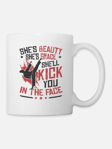 Karate-Mädchen liebt Karate - Tasse - Weiß