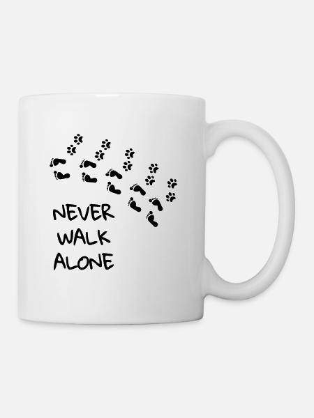 Ne marche jamais seul - empreinte de chien cadeau - Mug blanc - blanc