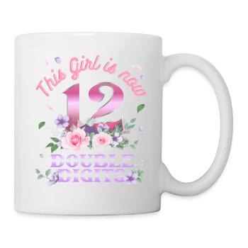 Dieses Mädchen Ist Jetzt 12 Double Digits 12. - Tasse - Weiß - Rechts