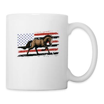 Pferd vor der amerikanischen Flagge, 4. Juli. - Tasse - Weiß - Rechts