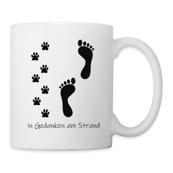In Gedanken mit Hund am Strand - Tasse - Weiß - Rechts
