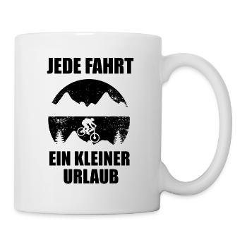 Jede Fahrt Ein Kleiner Urlaub Fahrrad Radfahrer - Tasse - Weiß - Rechts