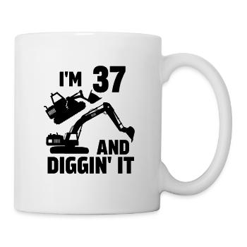 Ich bin 37 und Diggin' It - Tasse - Weiß - Rechts