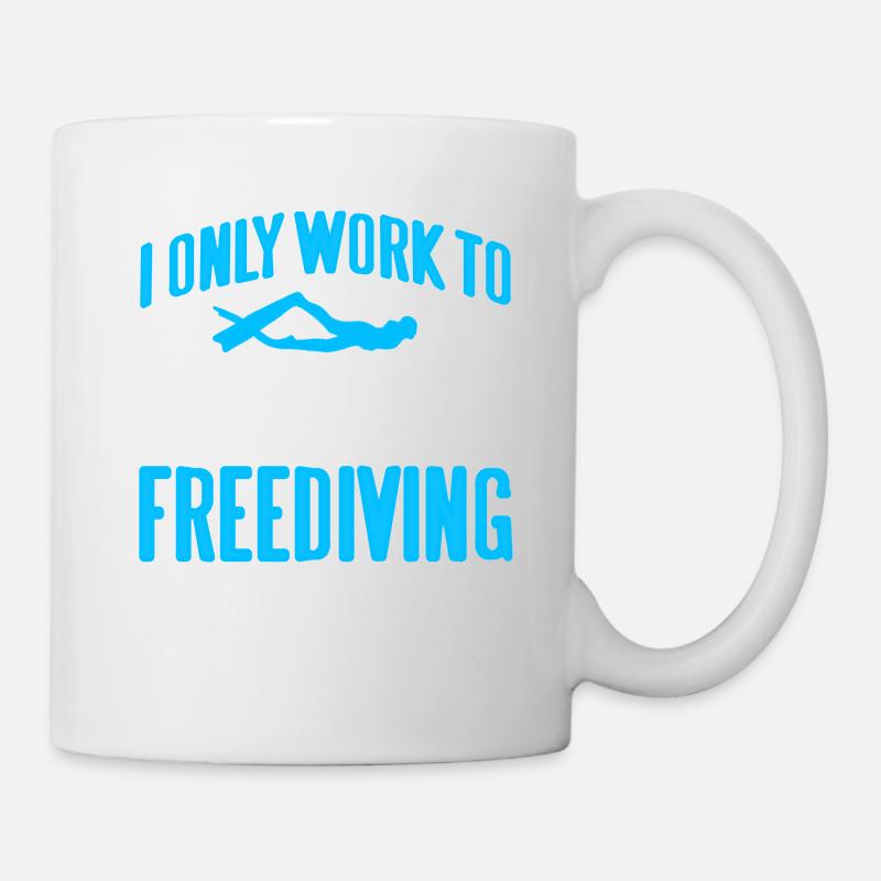 Nur Arbeit, um das Freitauchen zu unterstützen - Tasse - Weiß
