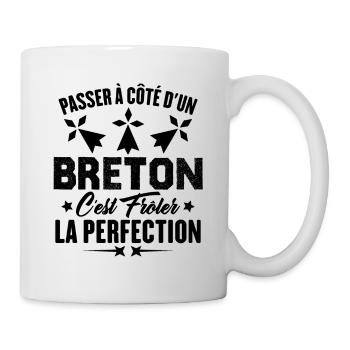Passer à côté d'un breton frôler la perfection - Mug blanc - blanc - Droite