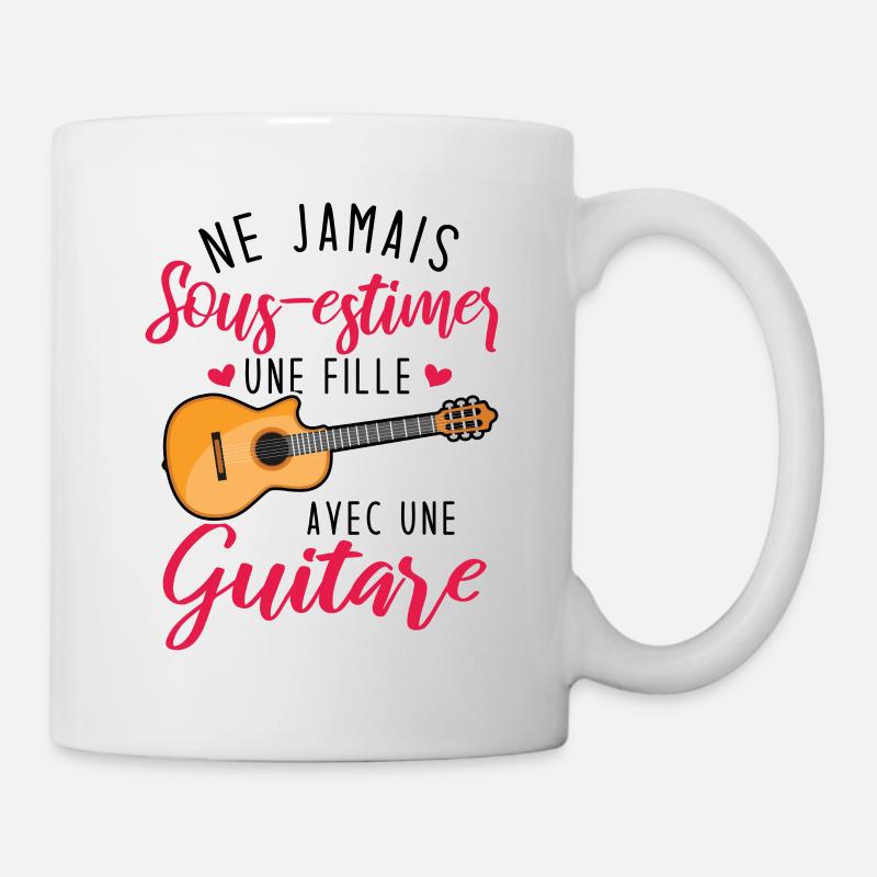 Ne jamais sous estimer une fille avec une guitare - Mug blanc - blanc