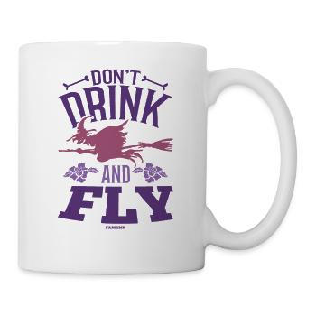 Witch flies on the broom - Mug - white - Right
