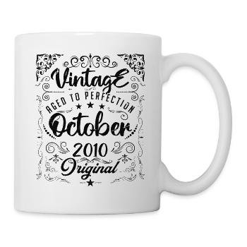 Vintage born in october 2010 - anniversary gift. - Mug blanc - blanc - Droite