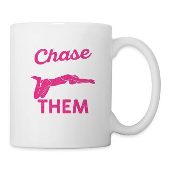 Certaines filles chassent les garçons que je croise - Mug blanc - blanc - Droite