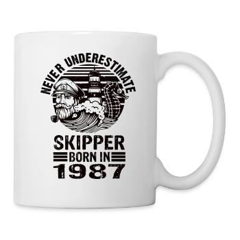 Never Underestimate Skipper born in 1987 - Tasse - Weiß - Rechts