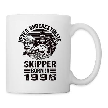 Never Underestimate Skipper né en 1996 - Mug blanc - blanc - Droite