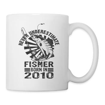 Never Underestimate Fisher Born In 2010 - Tasse - Weiß - Rechts