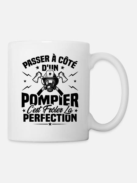 Humour Cadeau Pompier frôler la perfection - Mug blanc - blanc