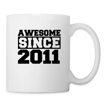 Génial depuis 2011 - Mug blanc - blanc - Droite