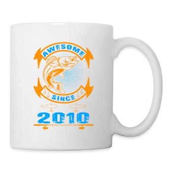 Awesome since 2010. Angel, Angler Geburtstag - Tasse - Weiß - Rechts