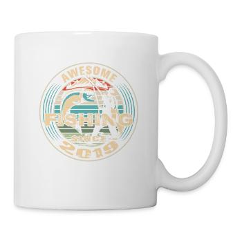 Awesome since 2019. Angel, Angler Geburtstag - Tasse - Weiß - Rechts