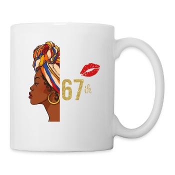 Entrer dans mon 67e anniversaire comme une reine - Mug blanc - blanc - Droite